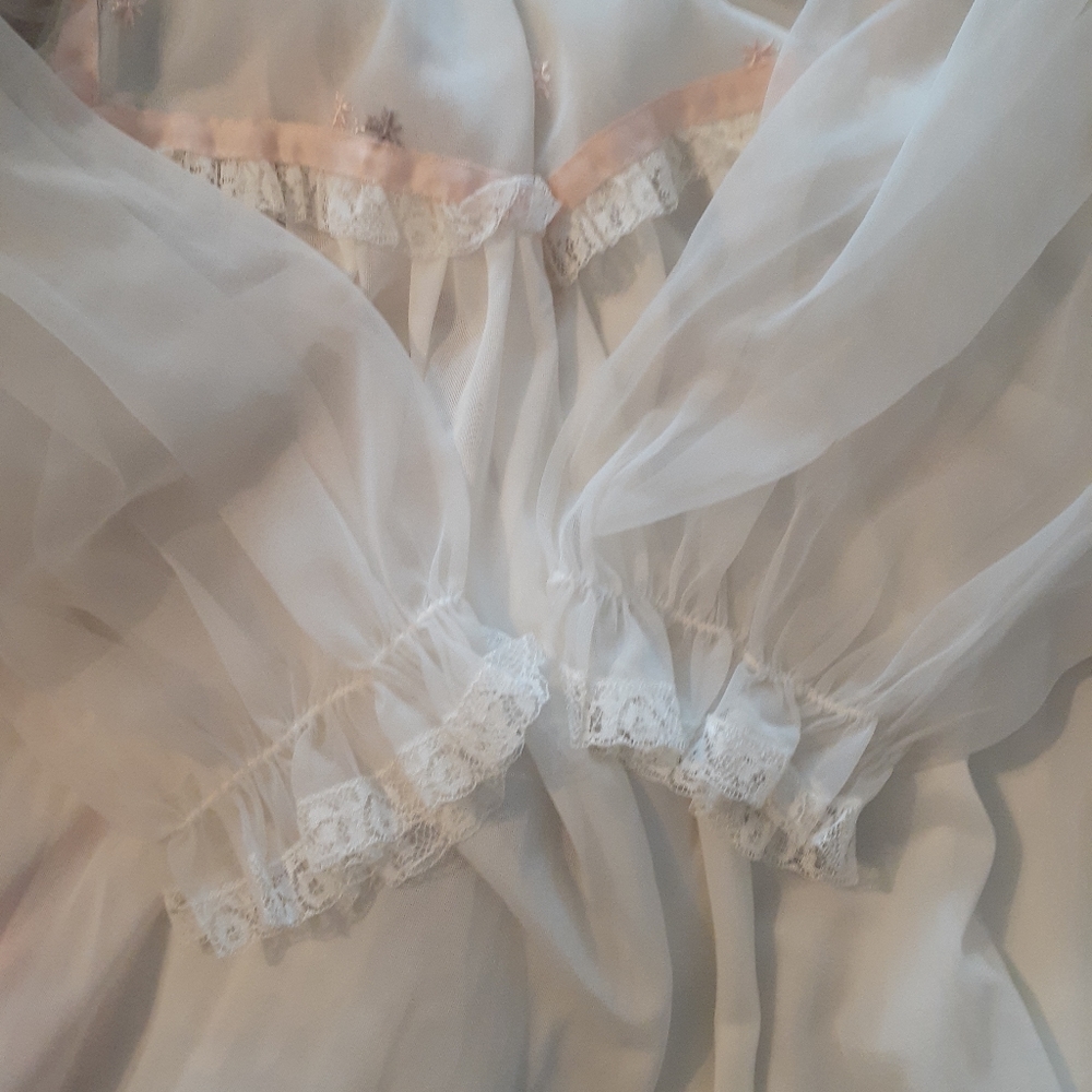 Vintage 1940's 1950's Dressing Gown Sheer Lingeri… - image 3